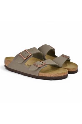 Ciabatta Birkenstok colore pietra. BIRKENSTOCK- | ARIZONA STONE BIRKIBUC-STONE